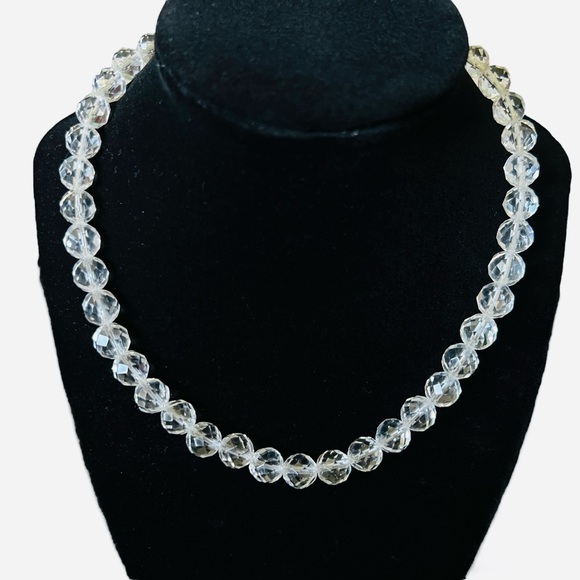 Vintage Clear Faceted Graduated Glass Crystal Bead Necklace with Silver Clasp - Picture 3 of 12